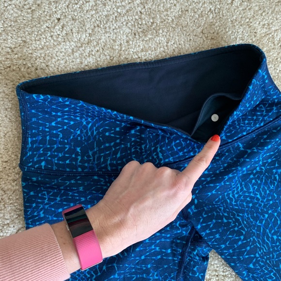 Lululemon Wunder Under Leggings - Picture 4 of 7